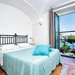 B ＆ B エルコレ ディ 4*